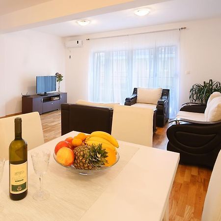 Apartments Pegasus Lux Budva Pokoj fotografie