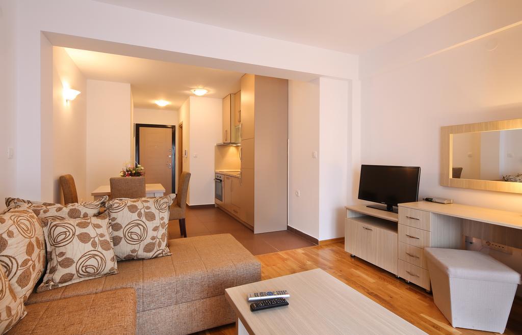 Apartments Pegasus Lux Budva Pokoj fotografie