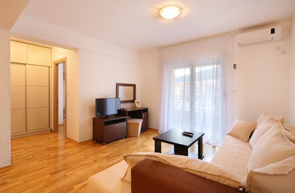 Apartments Pegasus Lux Budva Pokoj fotografie