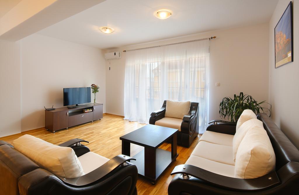 Apartments Pegasus Lux Budva Pokoj fotografie